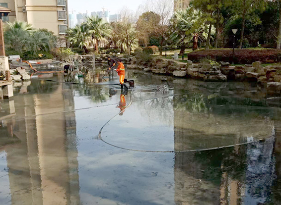 汤旺河景观池淤泥清理