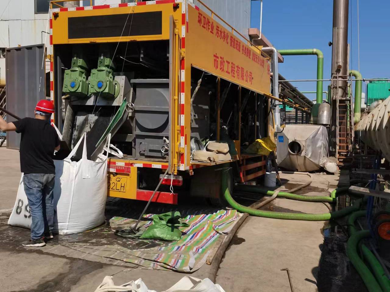 汤旺河淤泥压干处理